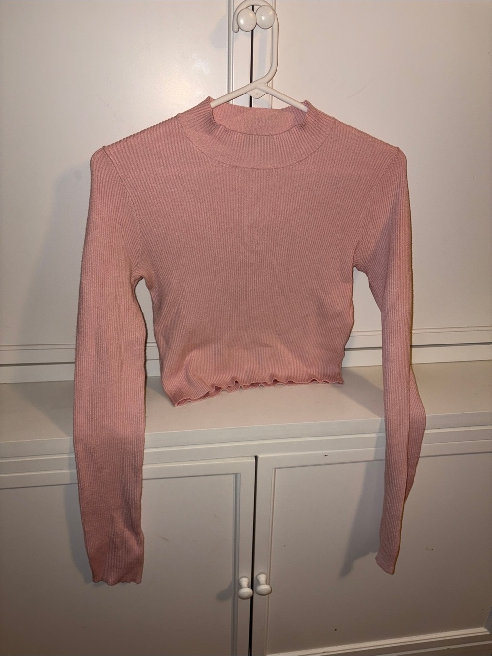 Brandy Melville Dusty Pink Ribbed Mock Neck Long Sleeve Crop Top
